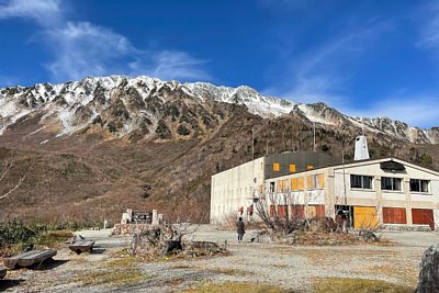 �������w