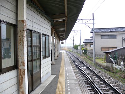 蚊爪駅ホーム
