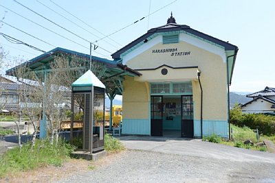 �w�O�ɂ͌��O�d�b��