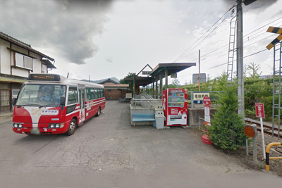 ���c���w