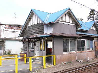 �Y�R�w�w�ɂ��z�[�����猩��