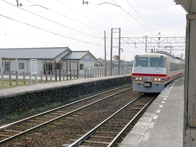 �z���O���w�ɐi������16010�n�d��