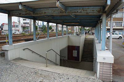 �n�����Ő��H�̔��Α��ɏo�邱�Ƃ��ł��܂�