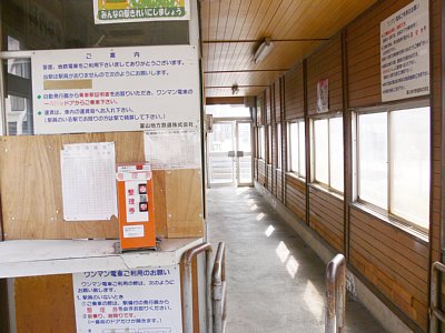 �w�ɓ��͒ʘH�̂悤�ȍ\���ł�