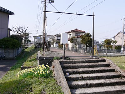 �z�[���ւ̊K�i�Ɛ����������@