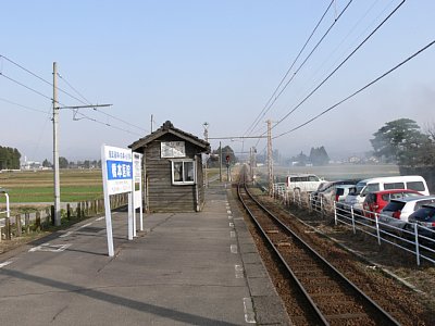 �z�[����ɑҍ���������܂�