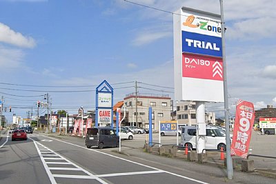 南富山駅方面を見る