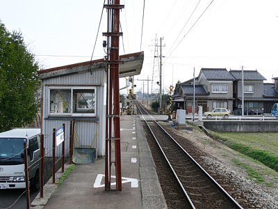 �z�[����ɑҍ���������܂�