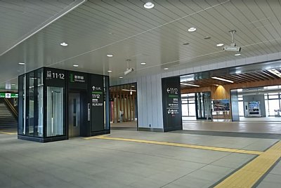 �V�����w�ɂ̃R���R�[�X