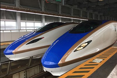 �k���V�����z�[���ɒ�Ԃ���E7