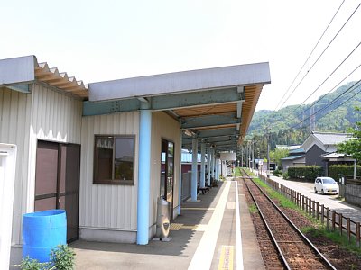 �z�[���ɂ͏㉮�Ƒҍ���������܂�