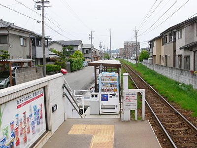 ������ʑ��̓����t�߂Ɏ��̋@������B