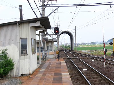 ����z�[���ƃX�m�[�V�F���^�[