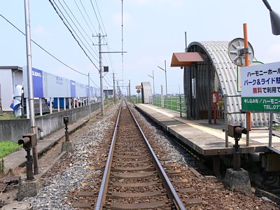 �Жʃz�[���ɑҍ�����2�J��