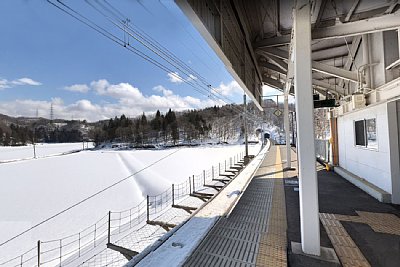 単式ホームはそこそこ長い