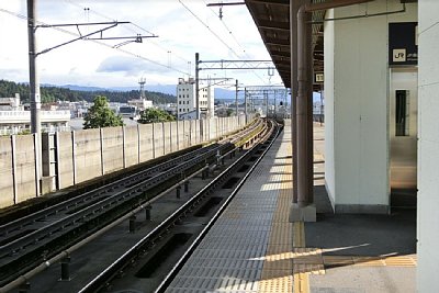 ほくほく線ホーム