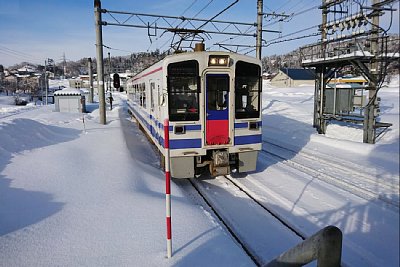 HK100型普通列車
