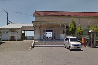 駅前との段差が大きいです