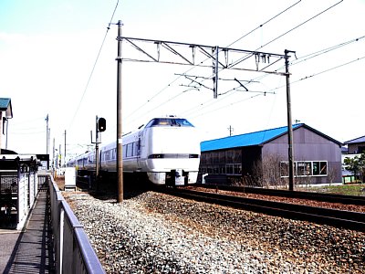 �������w��ʉ߂���T���_�[�o�[�h