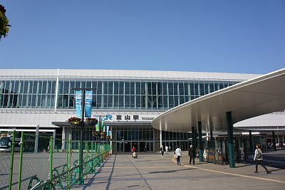 あいの風とやま鉄道富山駅