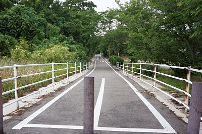 �O�����ʂ̐��H��