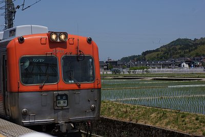 7700系電車が入線しました