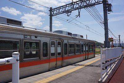 もとは京王3000系第11編成の両端クハです