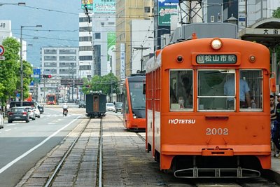 モハ2000形電車