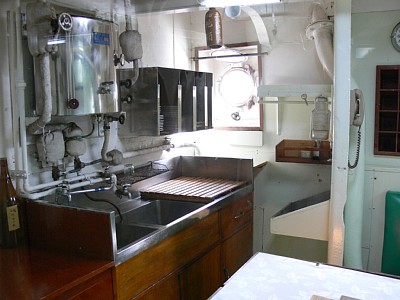 機関部調理室