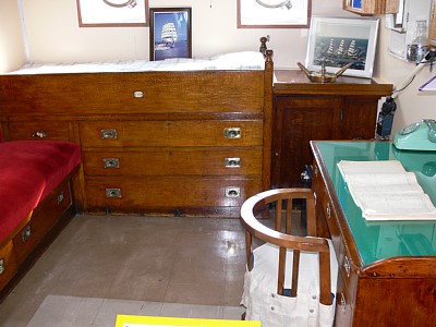 機関科専任教官室