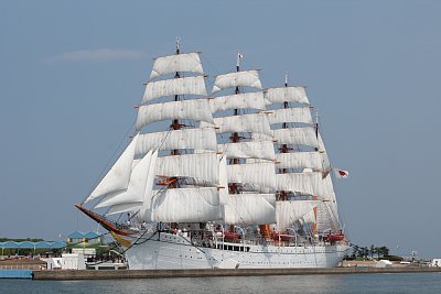 帆船海王丸総帆展帆