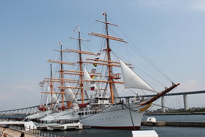 海王丸のミニ展帆