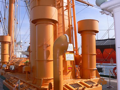 煙突・汽笛・エアホーン