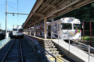 �z�[���ɓd�Ԃ�2�{����Ԃ��Ă��܂�