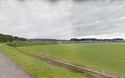 築堤が道路で分断されているのが分かります