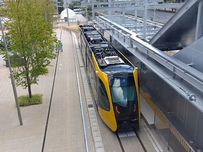 �F�s�{�w�����z�[���ɒ�Ԃ��郉�C�g���C��