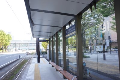 �z�[���ɂ̓x���`������܂�