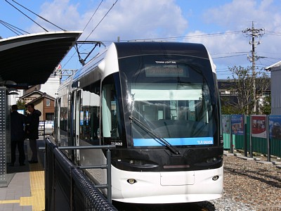 �␣�l�w�ɒ�Ԓ��̃|�[�g����