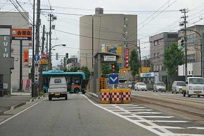 市民病院前停留場上りホーム