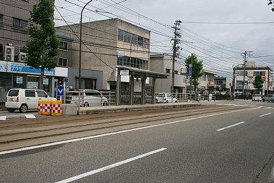 市民病院前停留場下りホーム