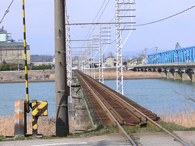 庄川を渡る鉄橋