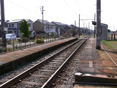 中伏木停留場ホーム