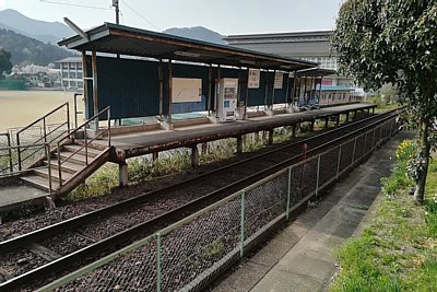 梅山駅
