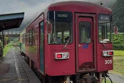 �i�K��300�`�C����