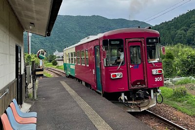 �i�K��300�`�C����