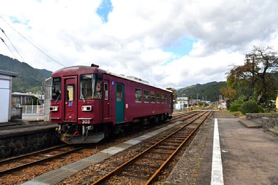 �i�K��300�`�C����