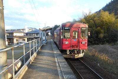 �i�K��300�`�C����