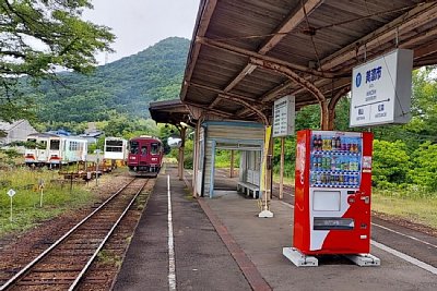 ホームと自販機