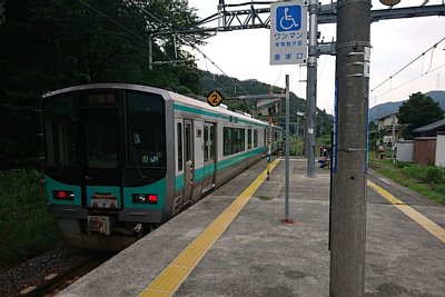 ����w�ɒ�Ԃ���125�n�d��