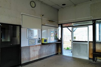 ���l�ƂȂ����w�ɓ�